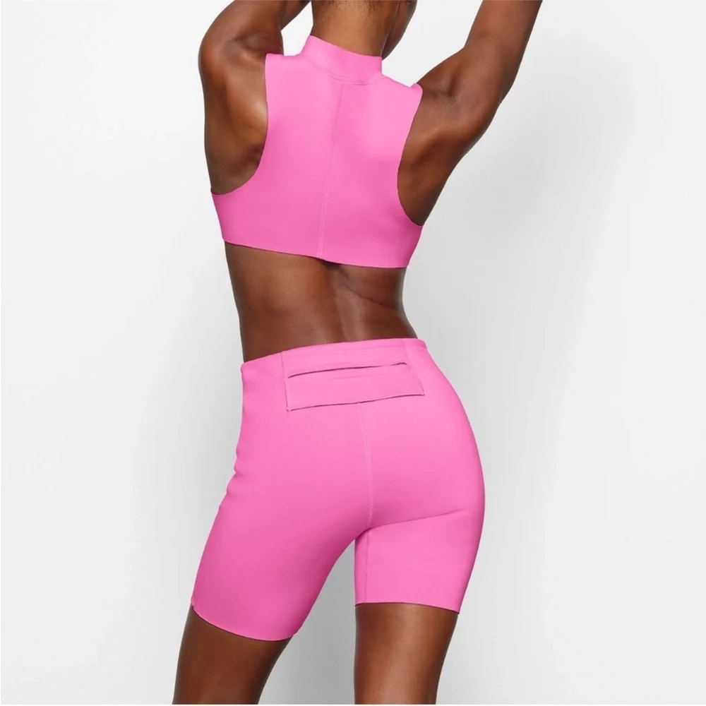 SKIMS SWIM SPORT MID THIGH SHORTS NWT TAFFY 4X